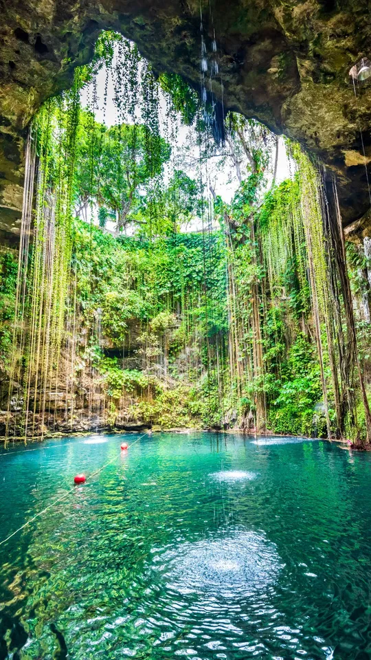 Cenote in Messico